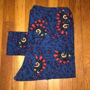 Lularoe tall and curvy leggings